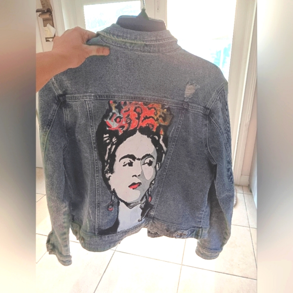 Upcycled Ella Moss Fridha Kalo Jean Jacke by local artist Matucana.